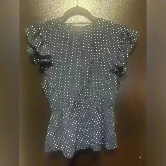 Tiffany and Grey Petites Size Medium Blouse Polka Dots Side Tie Detail Date Day - Picture 2 of 3